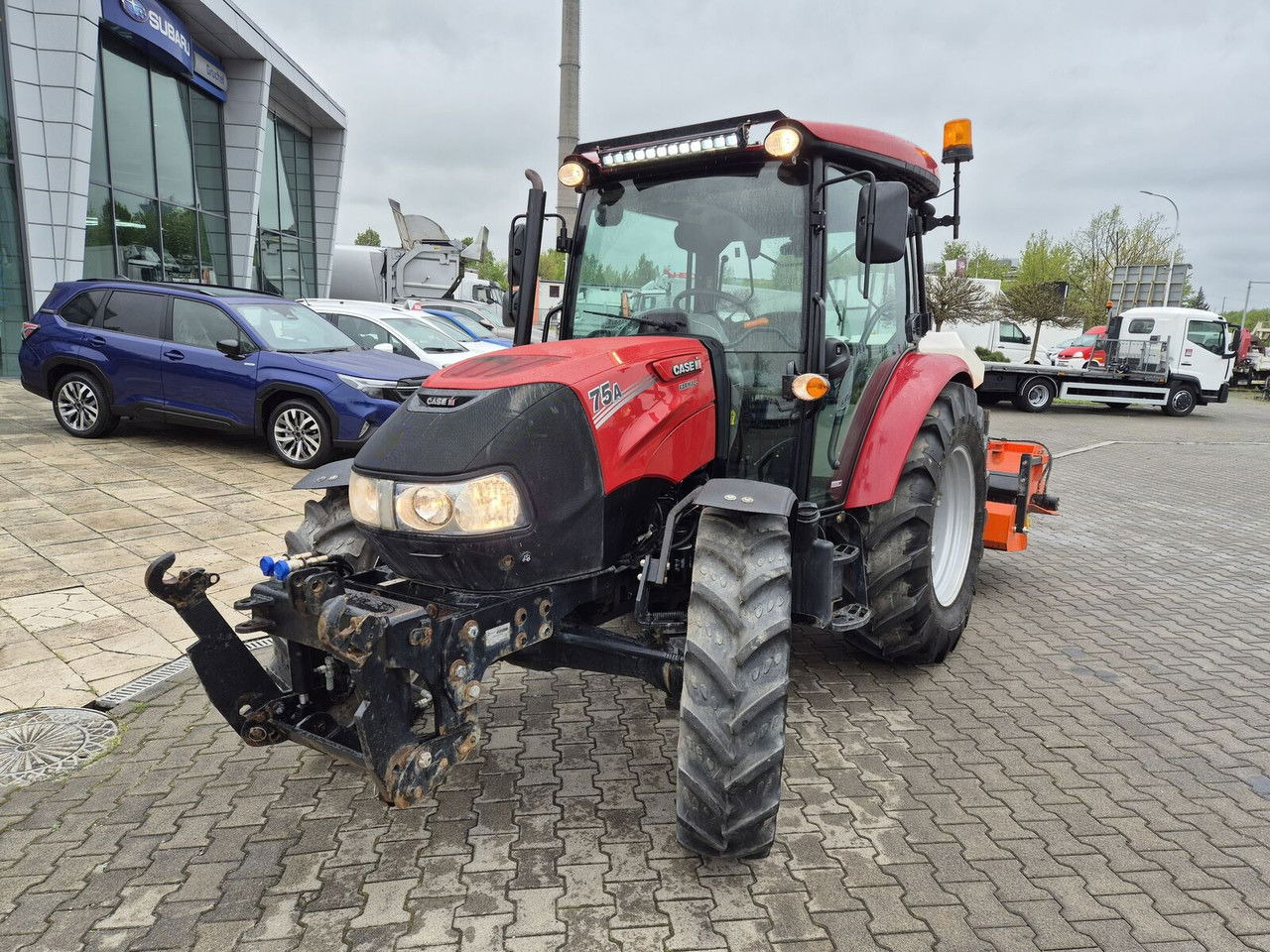 Case IH Farmall 75 / 2022 / Only 1853 MTH / Sweeper + Plow Extra / 1 OWN - Tracteur agricole: photos 2 Case IH Farmall 75 / 2022 / Only 1853 MTH / Sweeper + Plow Extra / 1 OWN - Tracteur agricole: photos 2