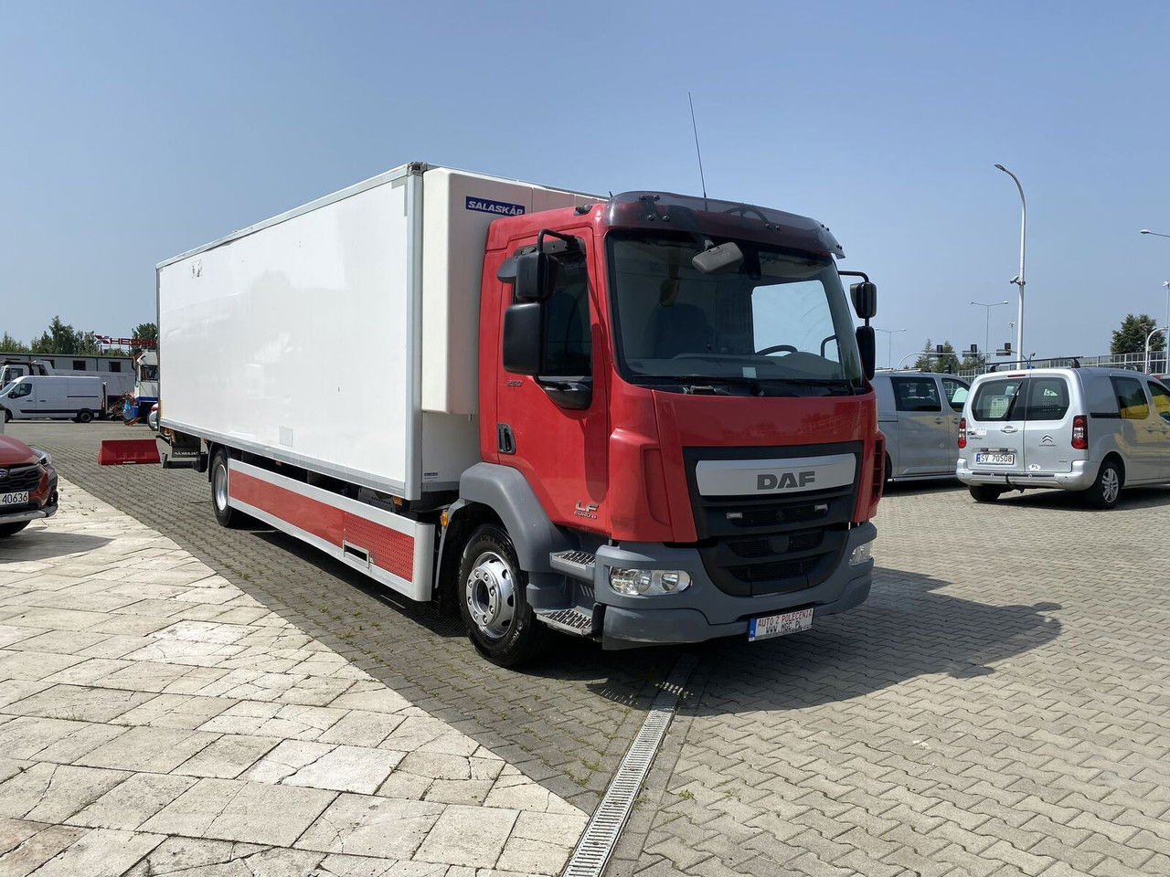 DAF LF 250 E6 AUT / 119TKM / Hulsteins -24 +25 / 18 EP / Serviced - Camion frigorifique: photos 1 DAF LF 250 E6 AUT / 119TKM / Hulsteins -24 +25 / 18 EP / Serviced - Camion frigorifique: photos 1