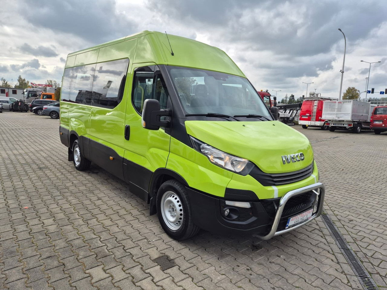 Iveco Daily 35S12 Hi-Matic / 10 Seats / Super Condition - Minibus, Transport de personnes: photos 4 Iveco Daily 35S12 Hi-Matic / 10 Seats / Super Condition - Minibus, Transport de personnes: photos 4