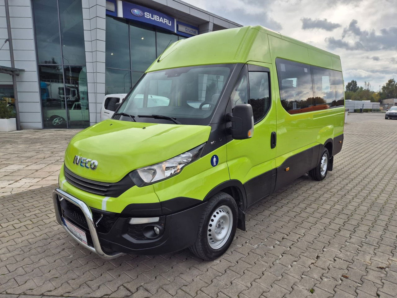 Iveco Daily 35S12 Hi-Matic / 10 Seats / Super Condition - Minibus, Transport de personnes: photos 1 Iveco Daily 35S12 Hi-Matic / 10 Seats / Super Condition - Minibus, Transport de personnes: photos 1