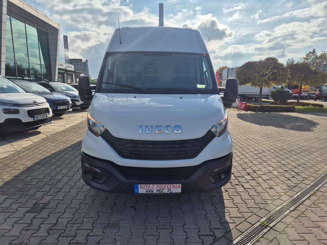 Iveco Daily 35S14 L4H3 - Fourgon utilitaire: photos 3 Iveco Daily 35S14 L4H3 - Fourgon utilitaire: photos 3