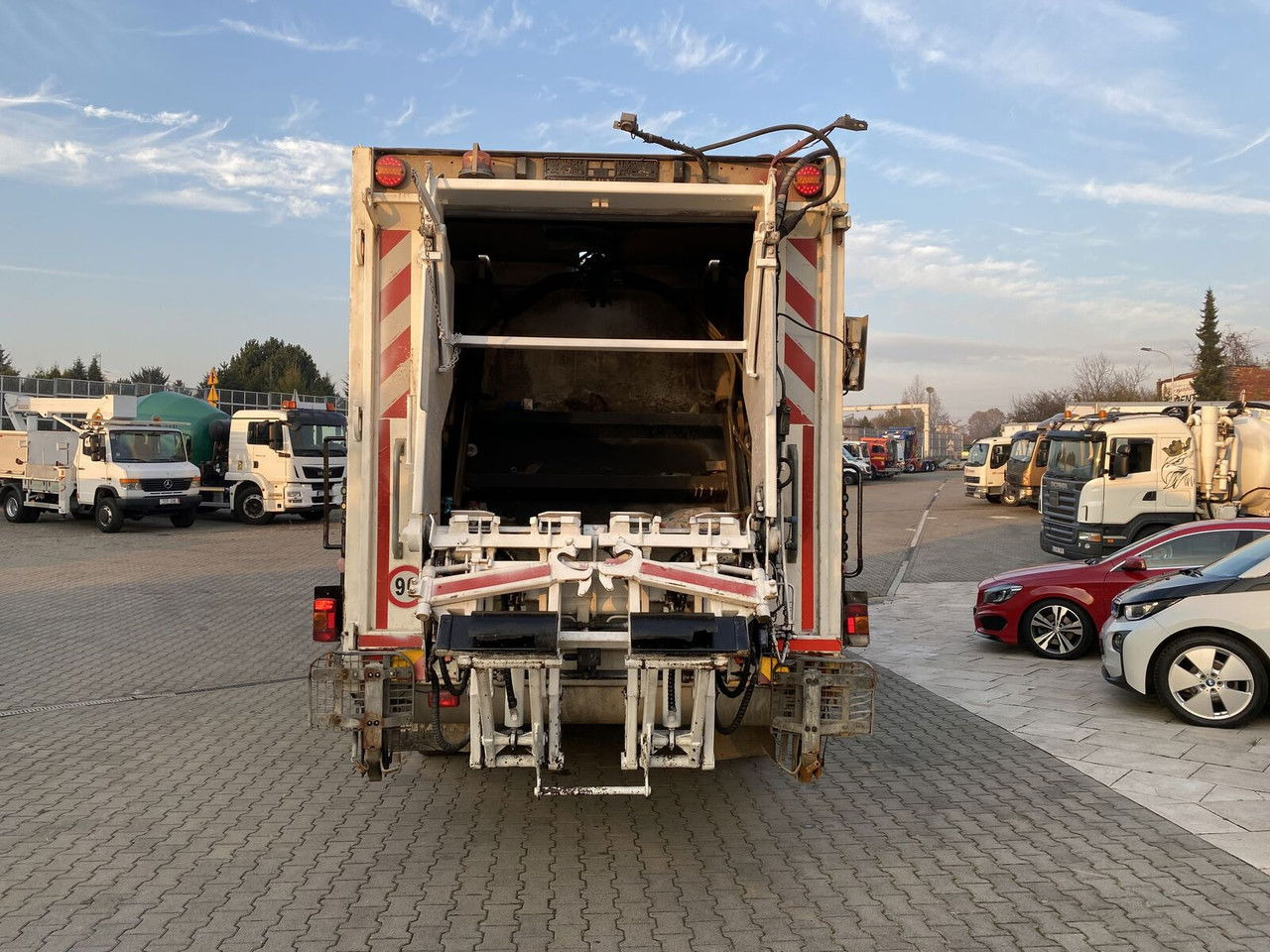 Benne à ordures ménagères Iveco Stralis 330 EEV: photos 8