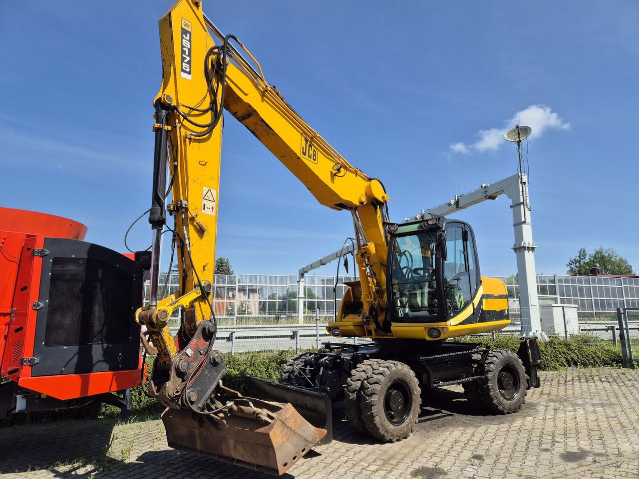 JCB JS 175 W / NEW Tire / 1 Owner / Serviced - Pelle sur pneus: photos 1 JCB JS 175 W / NEW Tire / 1 Owner / Serviced - Pelle sur pneus: photos 1