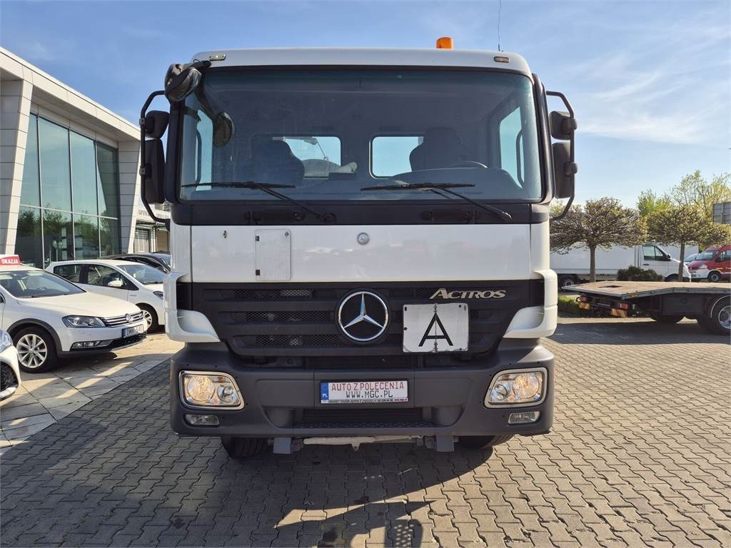 Mercedes-Benz Actros 1832 / FORNAL 180 / 1 OWNER / SERVICED! - Camion multibenne: photos 4 Mercedes-Benz Actros 1832 / FORNAL 180 / 1 OWNER / SERVICED! - Camion multibenne: photos 4