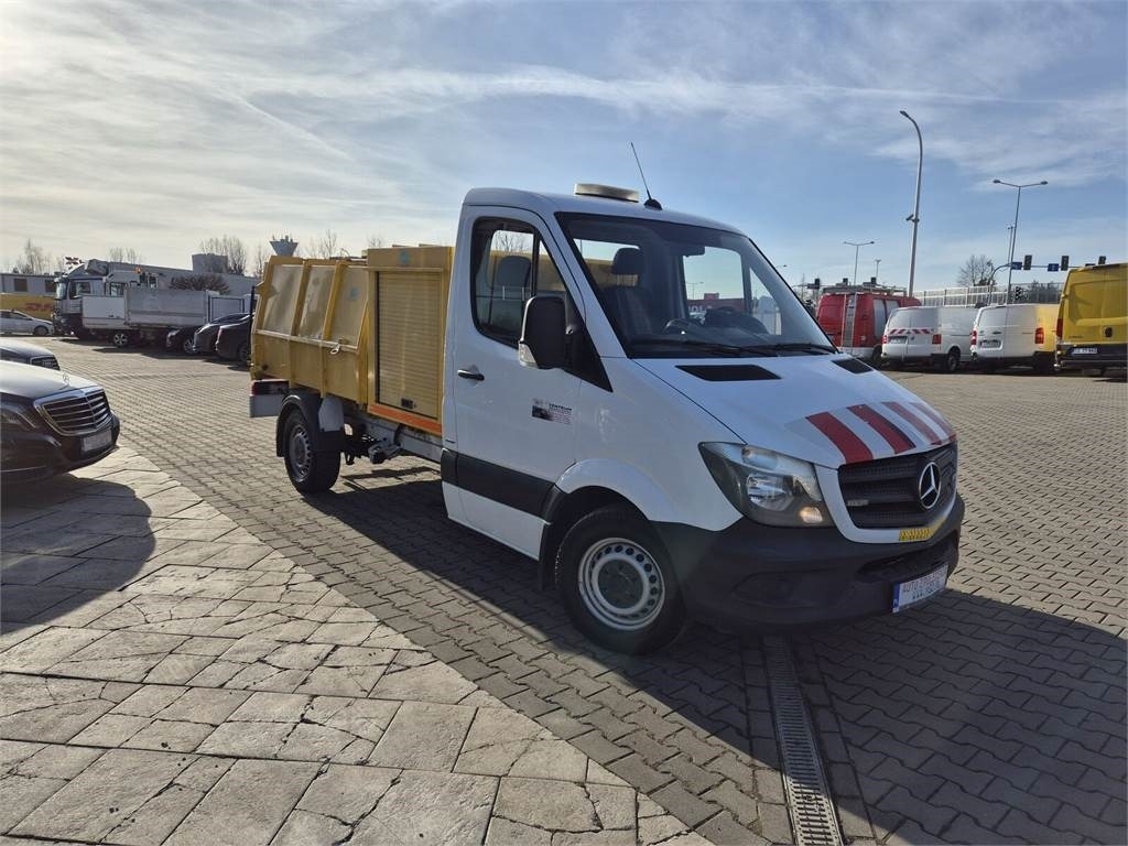 Mercedes-Benz Sprinter 316 CDi Aut. / HUMMEL HU2 / WEBASTO / 1 O - Benne à ordures ménagères: photos 5 Mercedes-Benz Sprinter 316 CDi Aut. / HUMMEL HU2 / WEBASTO / 1 O - Benne à ordures ménagères: photos 5