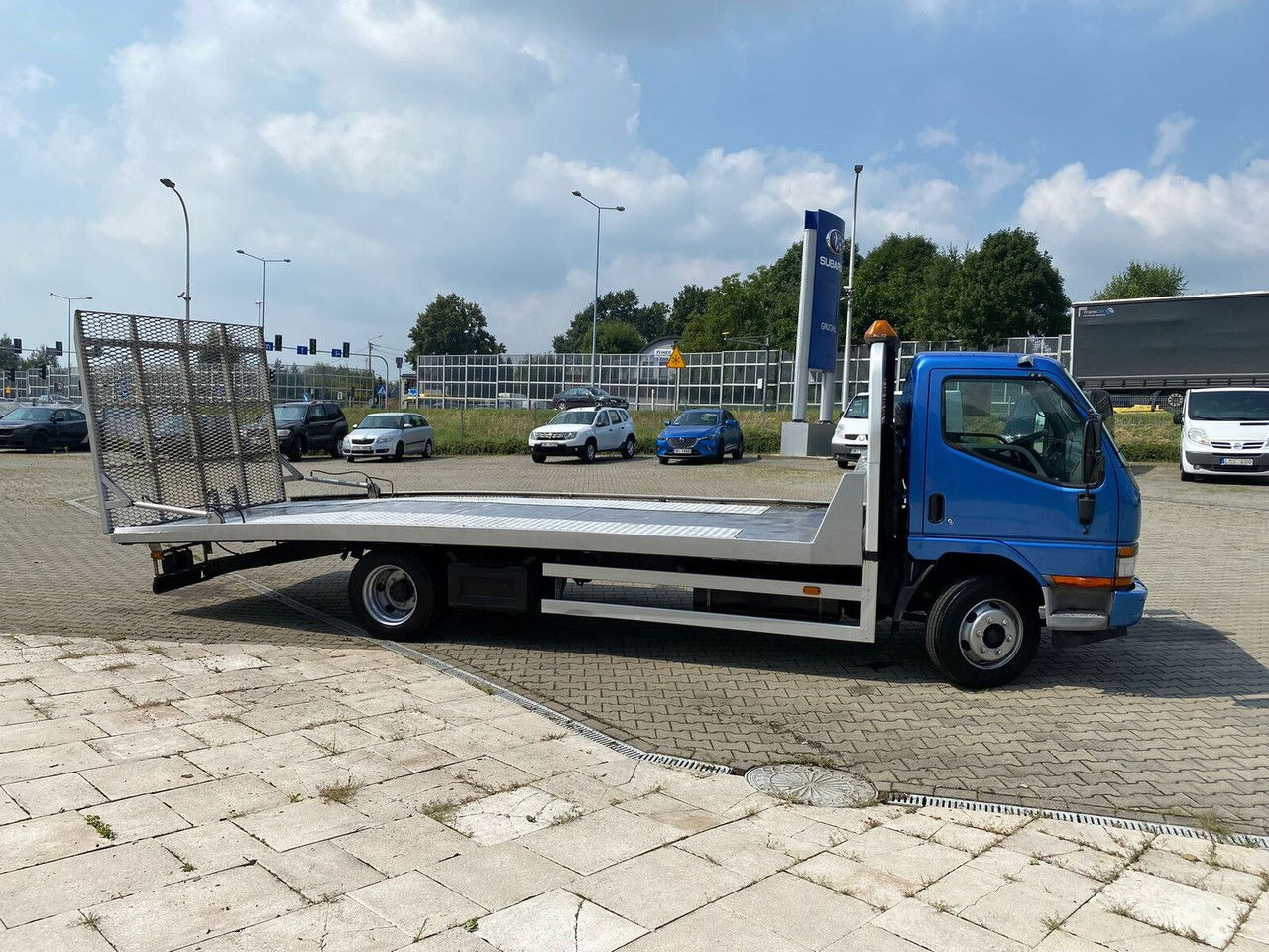 Mitsubishi Canter 3,0 D Mobile Platform / Hydraulic / Cars AND Machinery - Remorqueuse: photos 5 Mitsubishi Canter 3,0 D Mobile Platform / Hydraulic / Cars AND Machinery - Remorqueuse: photos 5