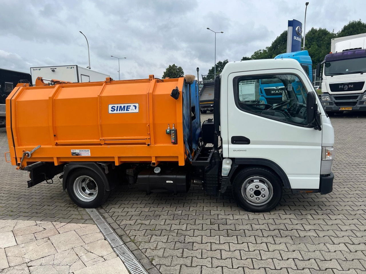 Mitsubishi Canter Fuso 3S13 AMT / Presscontainer / LOW KM / Super Condition - Benne à ordures ménagères: photos 3 Mitsubishi Canter Fuso 3S13 AMT / Presscontainer / LOW KM / Super Condition - Benne à ordures ménagères: photos 3