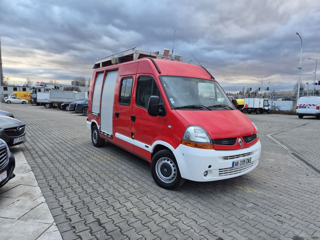 Renault Master 2.5 DCi / Only 25TKM / Like NEW / WE Have 3 THE Same Renault Master 2.5 DCi / Only 25TKM / Like NEW / WE Have 3 THE Same - Camion de pompier: photos 5 Renault Master 2.5 DCi / Only 25TKM / Like NEW / WE Have 3 THE Same Renault Master 2.5 DCi / Only 25TKM / Like NEW / WE Have 3 THE Same - Camion de pompier: photos 5