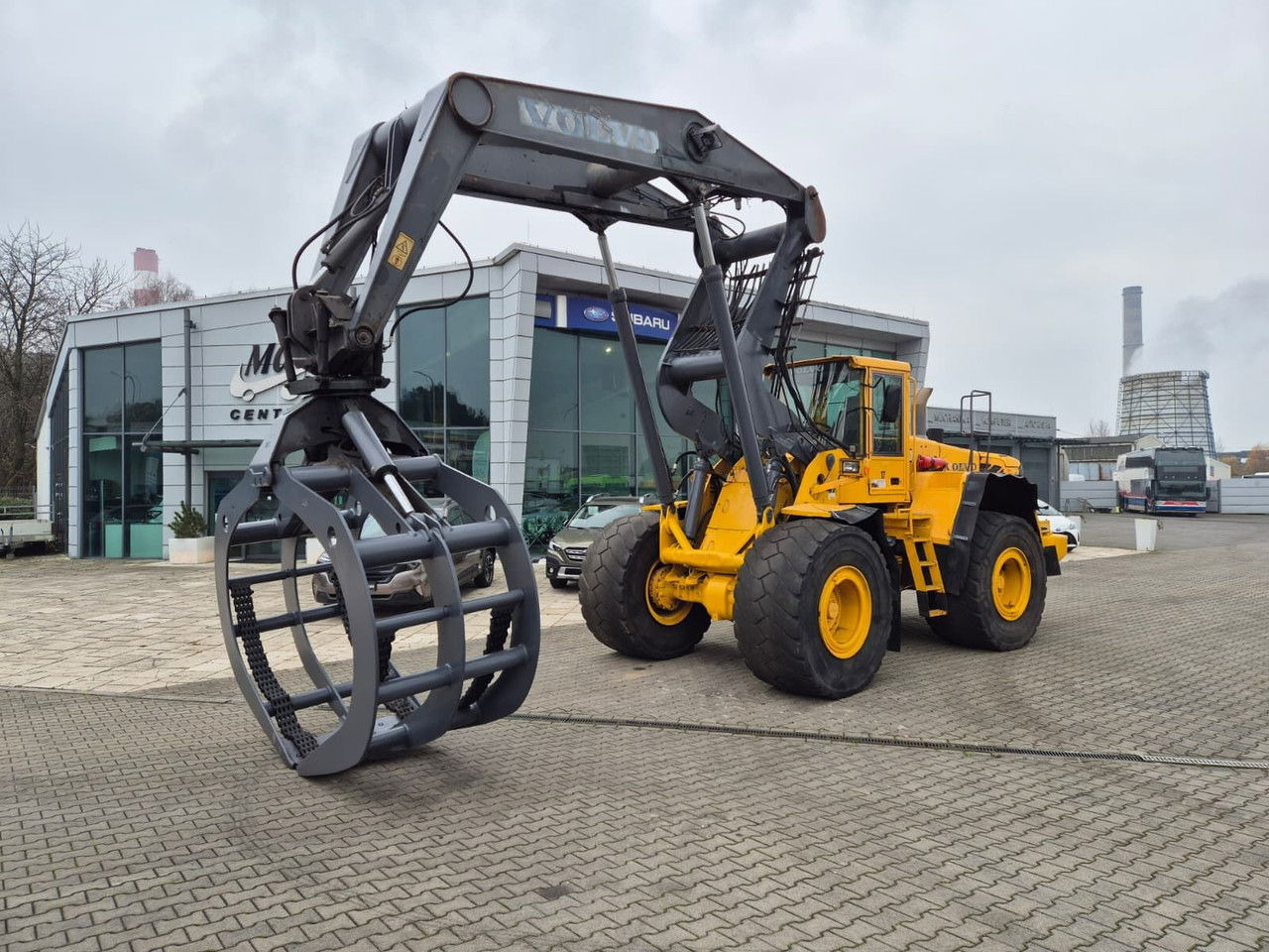 VOLVO L180 E / 4WD / 1 Owner / Wood LOG - Chargeuse sur pneus: photos 2 VOLVO L180 E / 4WD / 1 Owner / Wood LOG - Chargeuse sur pneus: photos 2