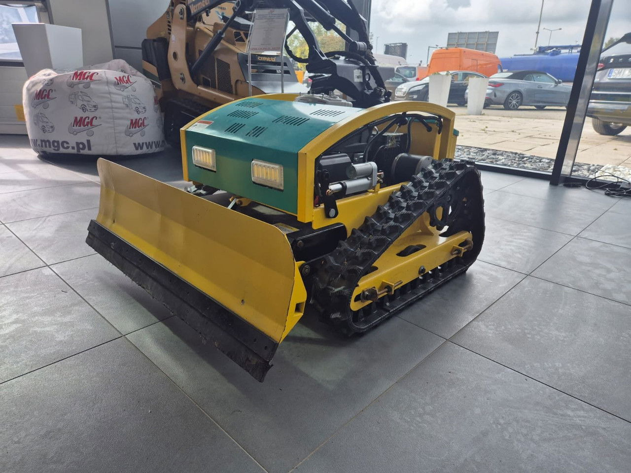 Mp MP-M500PRO / Brand NEW / Remote Controller Mower / Snow Plow - Matériel de jardinage: photos 3 Mp MP-M500PRO / Brand NEW / Remote Controller Mower / Snow Plow - Matériel de jardinage: photos 3
