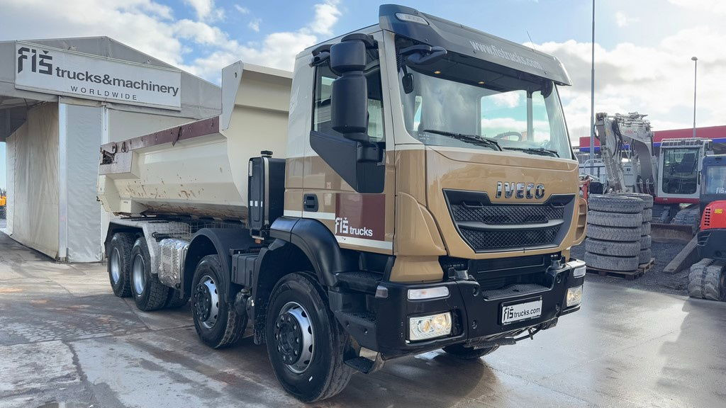 Iveco Trakker AD340T41 8x4 mulda tipper - hydraulic back - Camion benne: photos 3 Iveco Trakker AD340T41 8x4 mulda tipper - hydraulic back - Camion benne: photos 3