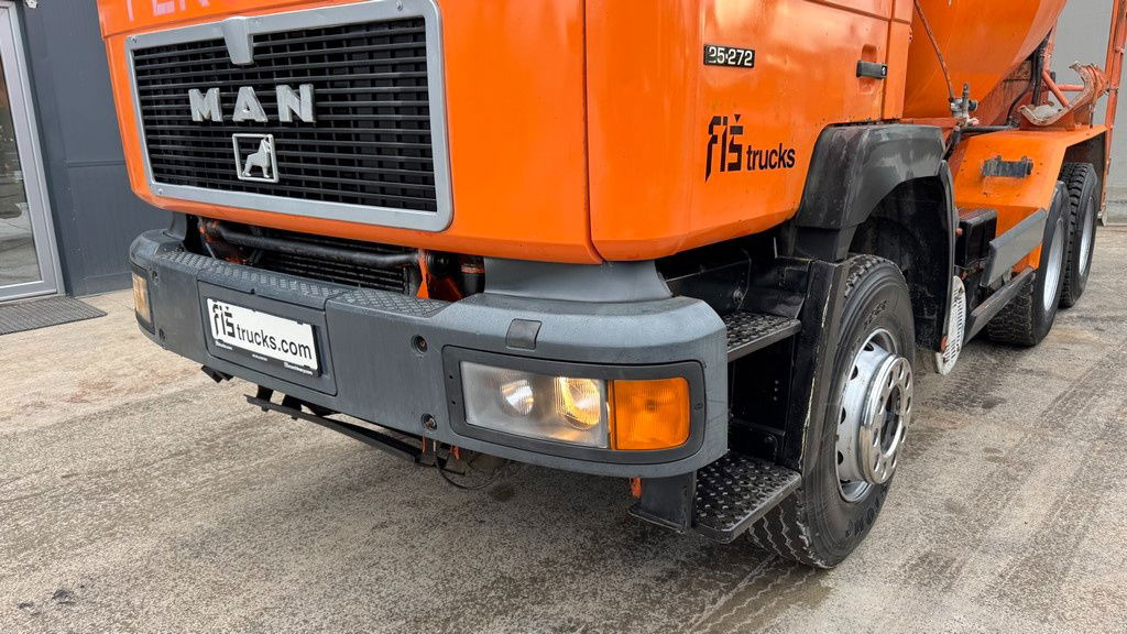 MAN 26.272 6x4 mixer - 7M3 - full spring - Camion malaxeur: photos 2 MAN 26.272 6x4 mixer - 7M3 - full spring - Camion malaxeur: photos 2