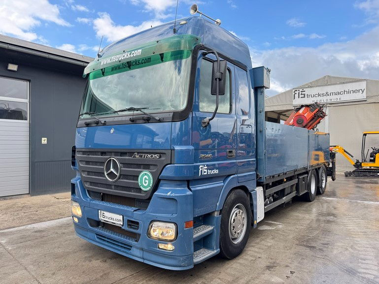 Mercedes-Benz Actros 2546 L 6x2 stake body - crane 14.6m - retarder - lifting steering axle - Camion plateau: photos 1 Mercedes-Benz Actros 2546 L 6x2 stake body - crane 14.6m - retarder - lifting steering axle - Camion plateau: photos 1