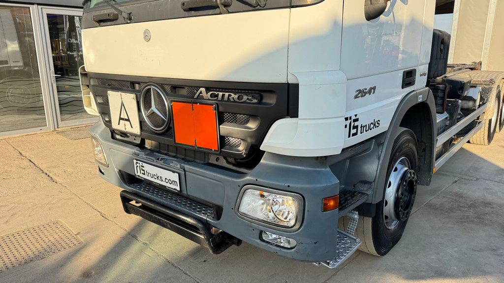 Mercedes-Benz Actros 2641 6x4 hiab abroll tipper - spring complete - Camion porte-conteneur/ Caisse mobile: photos 2 Mercedes-Benz Actros 2641 6x4 hiab abroll tipper - spring complete - Camion porte-conteneur/ Caisse mobile: photos 2