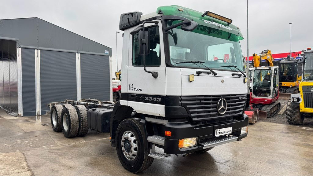 Mercedes-Benz Actros 3331 B 6x4 chassis - big axle - Châssis cabine: photos 4 Mercedes-Benz Actros 3331 B 6x4 chassis - big axle - Châssis cabine: photos 4