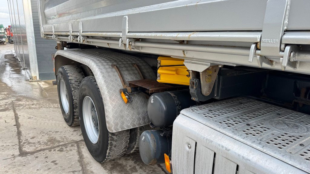 Mercedes-Benz Arocs 2643 6X4 meiller bordmatic tipper - Camion benne: photos 4 Mercedes-Benz Arocs 2643 6X4 meiller bordmatic tipper - Camion benne: photos 4