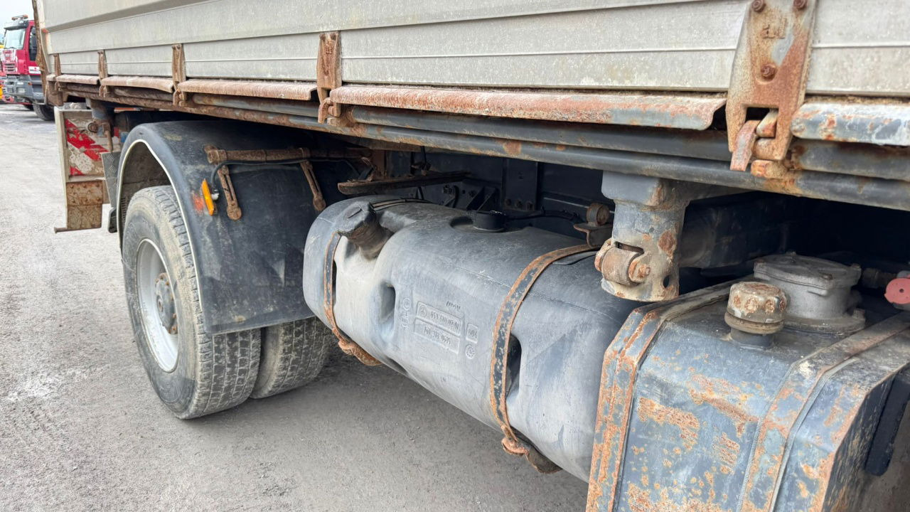 Mercedes-Benz Atego 1828 AK 4X4 meiller tipper - snow plow - salt spreader - Camion benne: photos 4 Mercedes-Benz Atego 1828 AK 4X4 meiller tipper - snow plow - salt spreader - Camion benne: photos 4