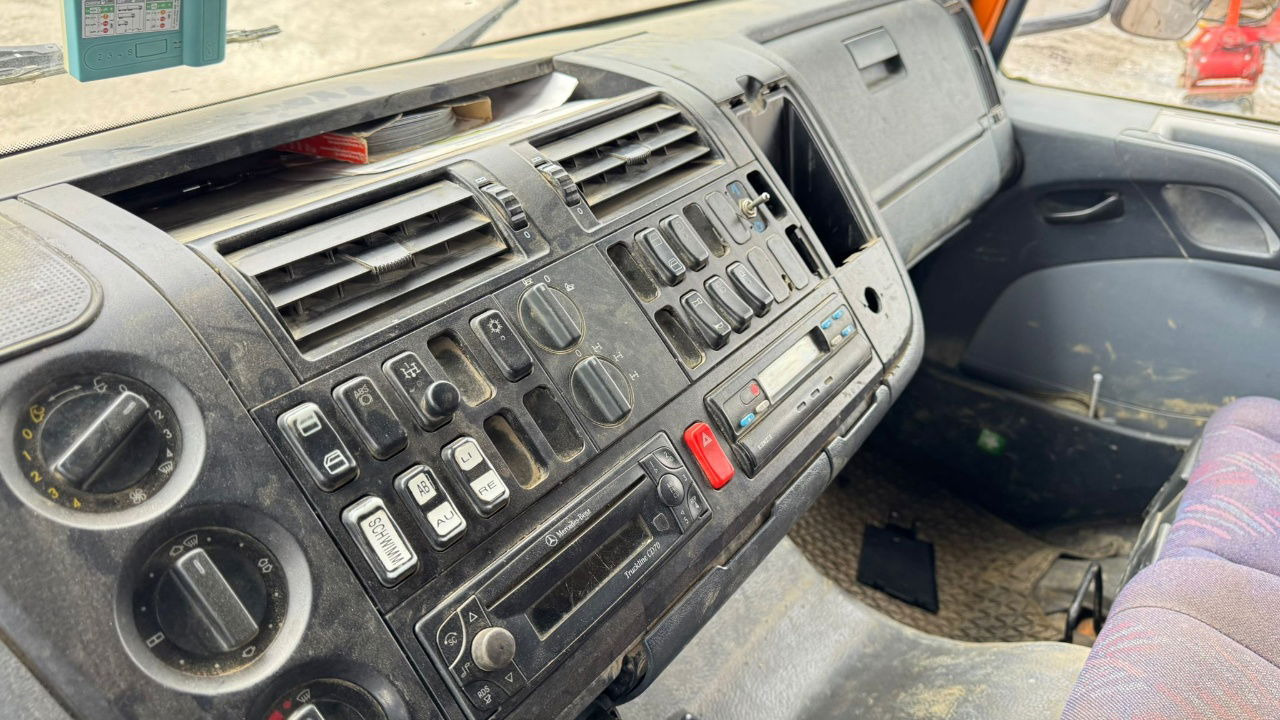 Camion benne Mercedes-Benz Atego 1828 AK 4X4 meiller tipper - snow plow - salt spreader: photos 26