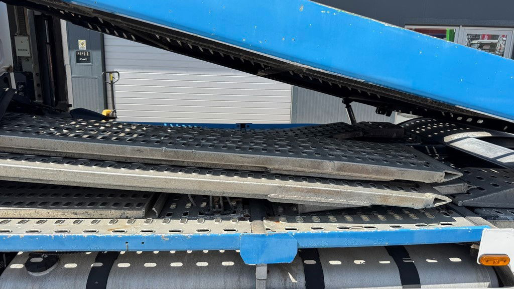 Renault Premium 460 4x2 LKW transporter + rolfo trailer - Camion porte-voitures: photos 4 Renault Premium 460 4x2 LKW transporter + rolfo trailer - Camion porte-voitures: photos 4
