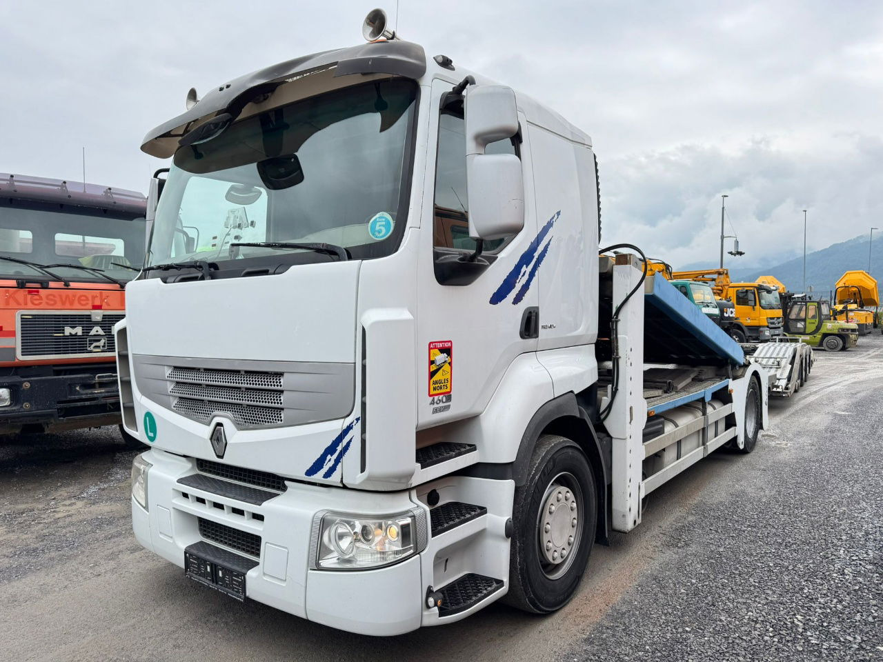 Renault Premium 460 4x2 LKW transporter + rolfo trailer - Camion porte-voitures: photos 1 Renault Premium 460 4x2 LKW transporter + rolfo trailer - Camion porte-voitures: photos 1