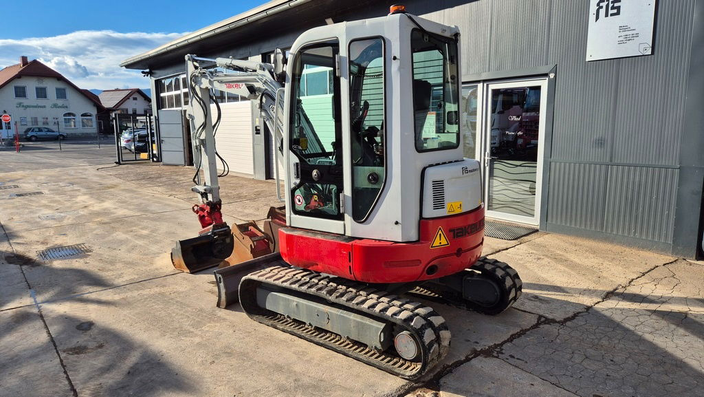 Takeuchi TB138FR - Powertilt - 3X Buckets - 2015 Year - Mini pelle: photos 4 Takeuchi TB138FR - Powertilt - 3X Buckets - 2015 Year - Mini pelle: photos 4