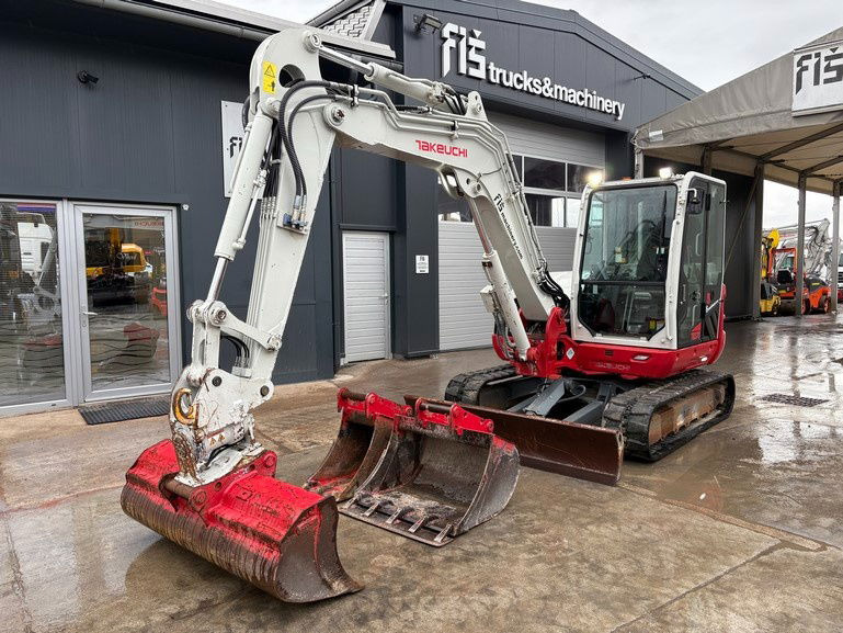 Takeuchi TB370 - Powertilt - 3X Buckets - 2021 Year - 3025 Working Hours - Mini pelle: photos 1 Takeuchi TB370 - Powertilt - 3X Buckets - 2021 Year - 3025 Working Hours - Mini pelle: photos 1