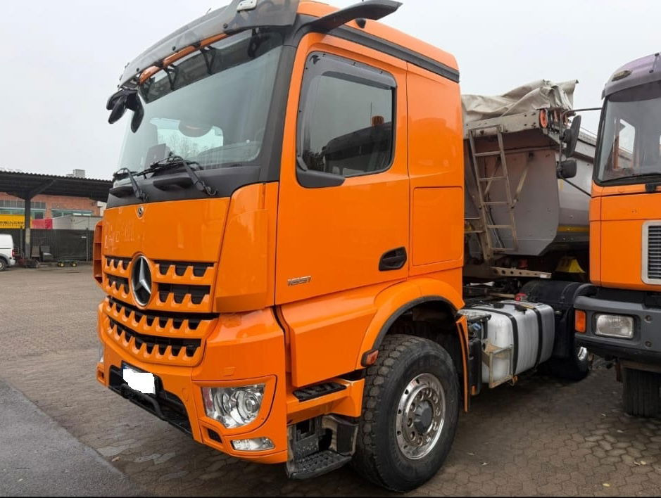 Mercedes-Benz Arocs 1851 LS HAD 4X4 - Euro 6 - retarder - tipper hydraulics - Tracteur routier: photos 1 Mercedes-Benz Arocs 1851 LS HAD 4X4 - Euro 6 - retarder - tipper hydraulics - Tracteur routier: photos 1