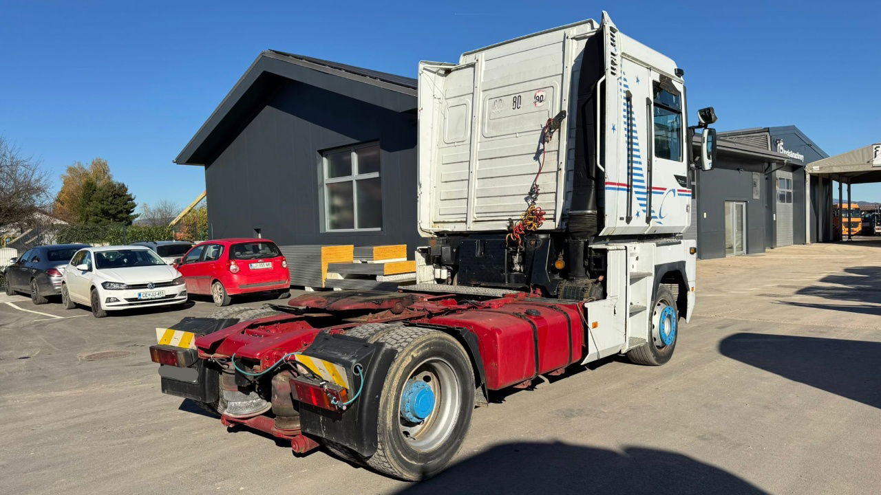 Renault Magnum 390 4X2 tractor unit - Tracteur routier: photos 4 Renault Magnum 390 4X2 tractor unit - Tracteur routier: photos 4