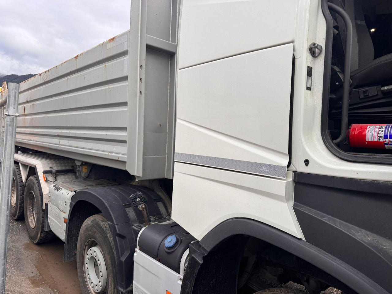 Volvo FH13-500 8x4 - meiller tipper - 1st owner - bordmatic - Camion benne: photos 3 Volvo FH13-500 8x4 - meiller tipper - 1st owner - bordmatic - Camion benne: photos 3