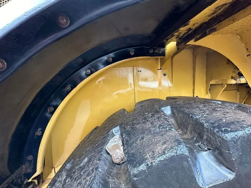 Chargeuse sur pneus Caterpillar 950M Next Generation: photos 10