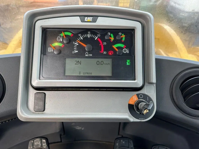 Chargeuse sur pneus Caterpillar 950M Next Generation: photos 9