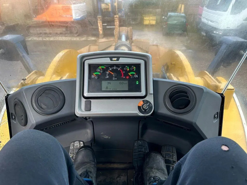 Chargeuse sur pneus Caterpillar 950M Next Generation: photos 12