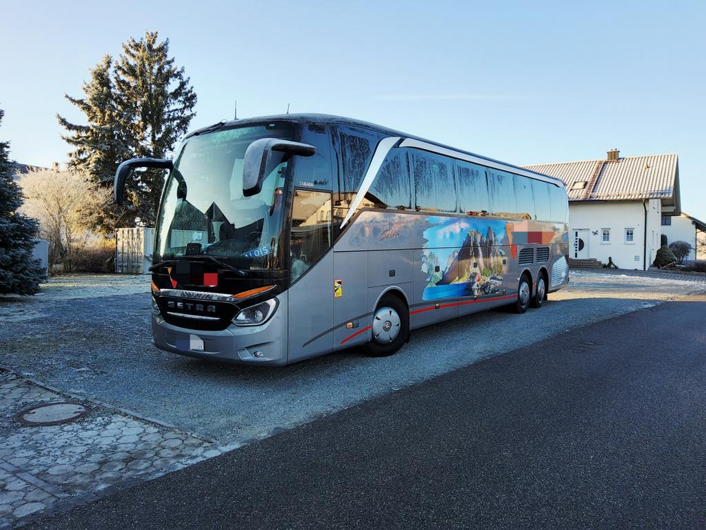 Setra S 516 HDH Kopfstützen / USB / Steckdosen - Autocar: photos 2 Setra S 516 HDH Kopfstützen / USB / Steckdosen - Autocar: photos 2