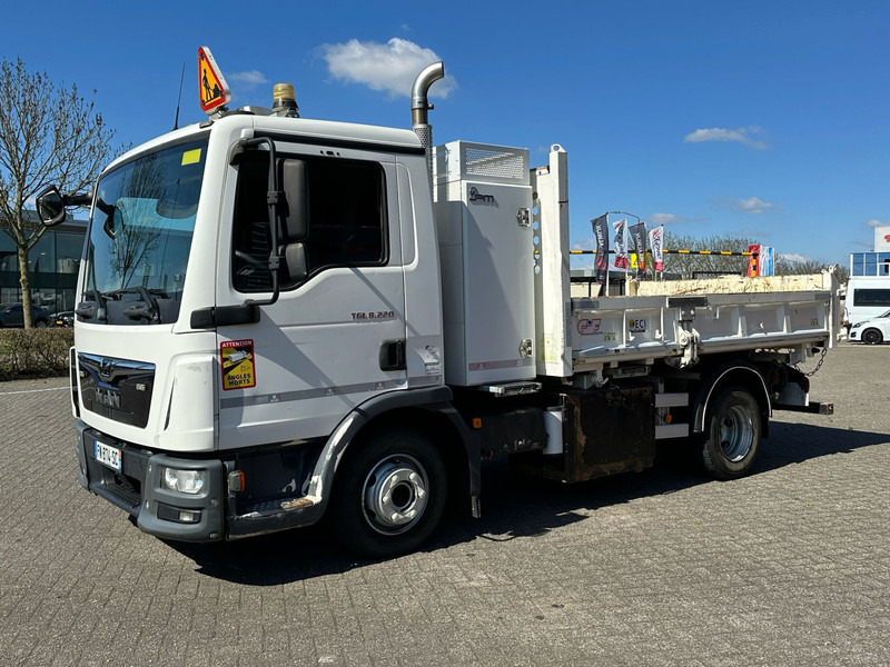 MAN TGL 8.220 2 sides tipper Kipper - Camion benne: photos 5 MAN TGL 8.220 2 sides tipper Kipper - Camion benne: photos 5