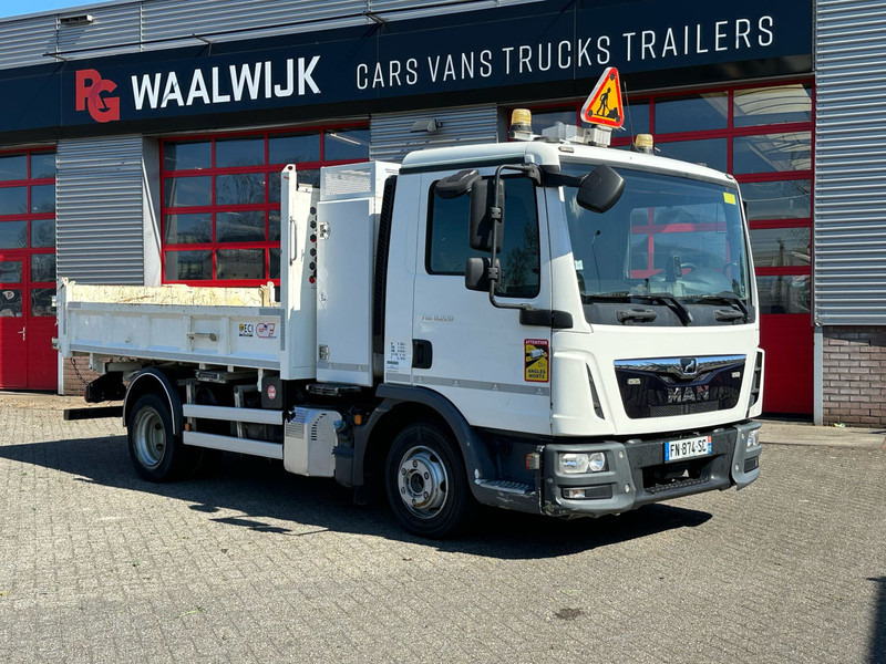 MAN TGL 8.220 2 sides tipper Kipper - Camion benne: photos 2 MAN TGL 8.220 2 sides tipper Kipper - Camion benne: photos 2