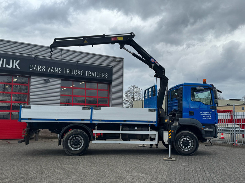 MAN TGM 18-290 4x4 Kraan met Open laadbak HMF Kraan 13 T - Camion grue: photos 2 MAN TGM 18-290 4x4 Kraan met Open laadbak HMF Kraan 13 T - Camion grue: photos 2
