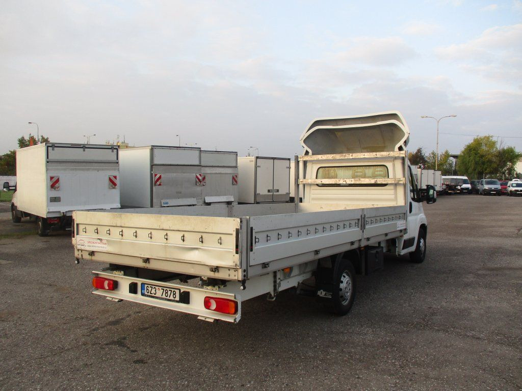 Citroën Jumper 2,0 BlueHDi Citroën Jumper 2,0 BlueHDi - Utilitaire plateau: photos 4 Citroën Jumper 2,0 BlueHDi Citroën Jumper 2,0 BlueHDi - Utilitaire plateau: photos 4