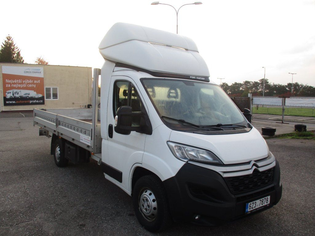 Citroën Jumper 2,0 BlueHDi Citroën Jumper 2,0 BlueHDi - Utilitaire plateau: photos 2 Citroën Jumper 2,0 BlueHDi Citroën Jumper 2,0 BlueHDi - Utilitaire plateau: photos 2