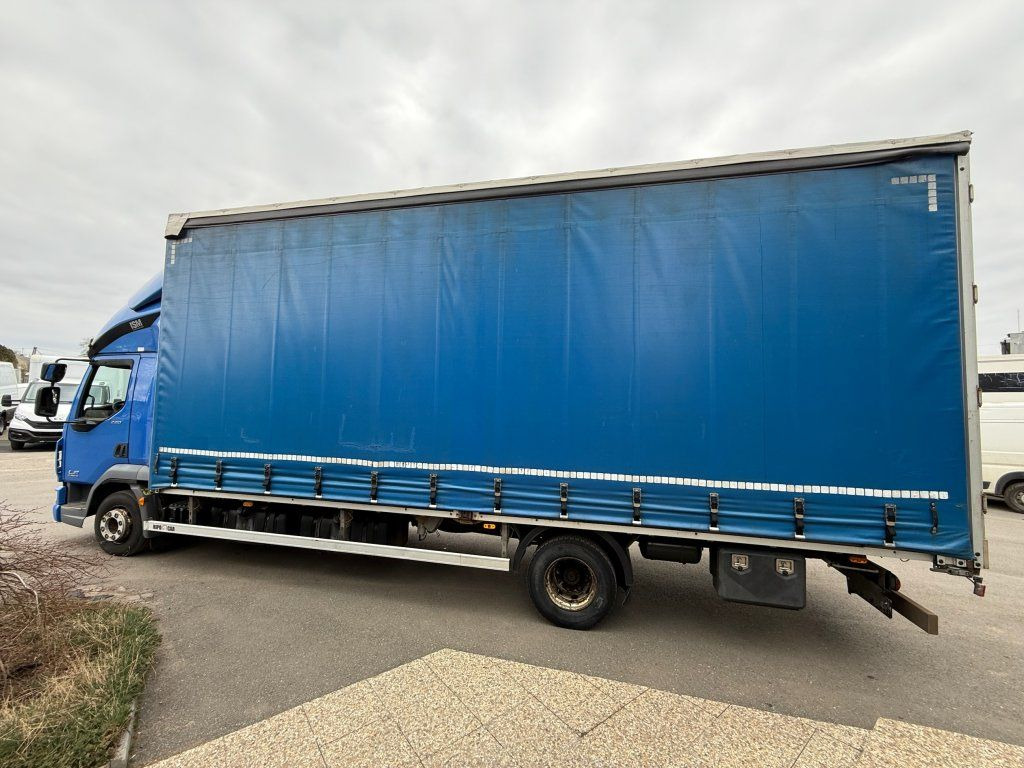 Camion à rideaux coulissants DAF LF220 EURO 6: photos 6
