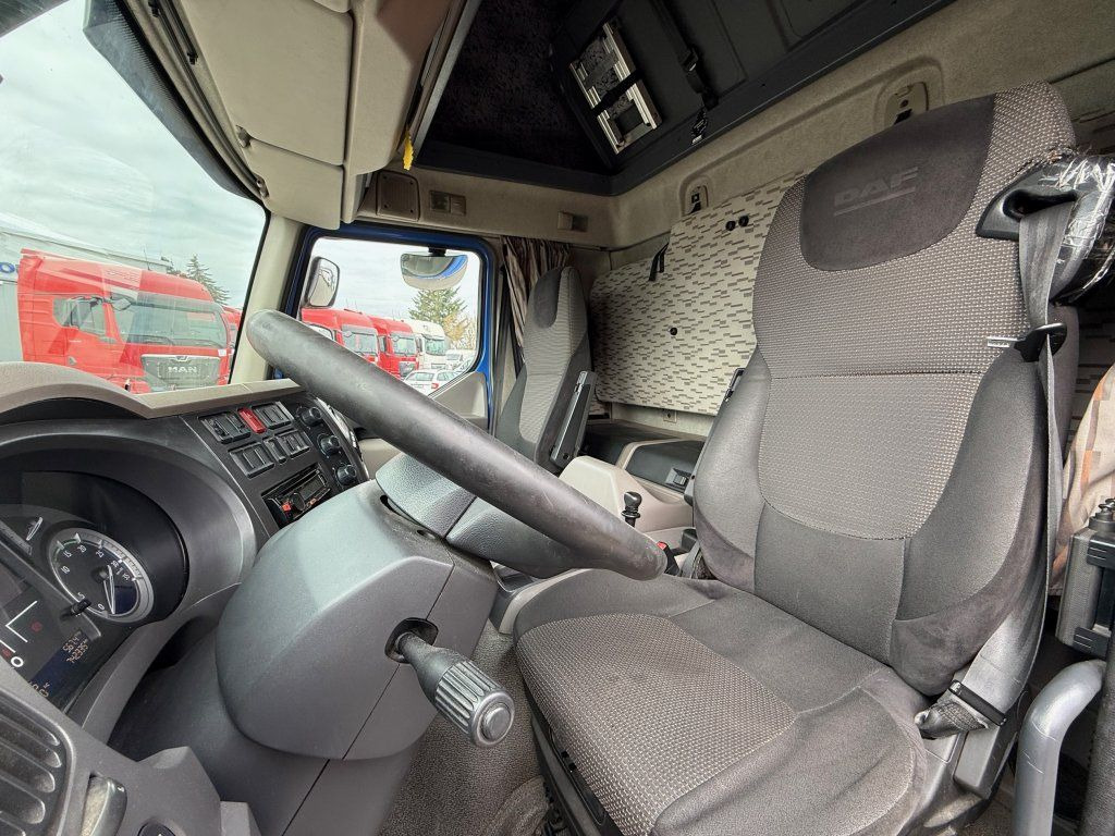 Camion à rideaux coulissants DAF LF220 EURO 6: photos 12