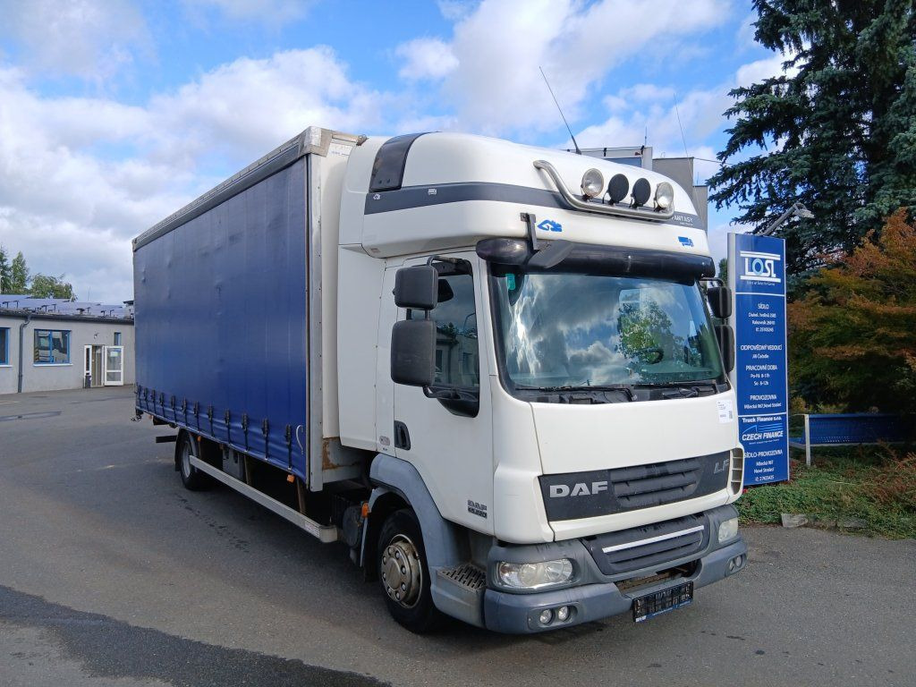 DAF LF45.220 EURO 4 - Camion à rideaux coulissants: photos 2 DAF LF45.220 EURO 4 - Camion à rideaux coulissants: photos 2
