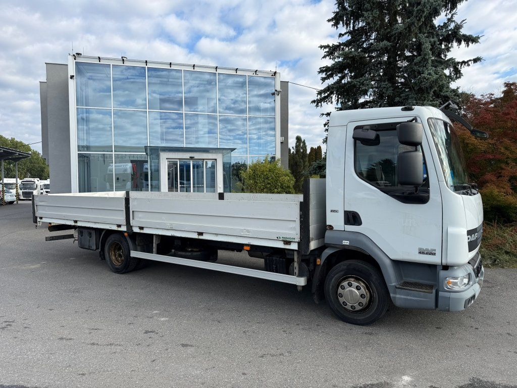 DAF LF45.220 EURO 5 - Camion plateau: photos 3 DAF LF45.220 EURO 5 - Camion plateau: photos 3
