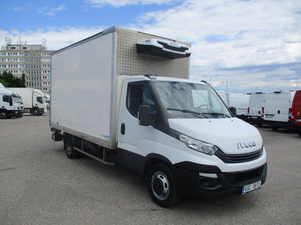 Iveco Daily 35C16 Dhollandia - Utilitaire frigorifique: photos 3 Iveco Daily 35C16 Dhollandia - Utilitaire frigorifique: photos 3