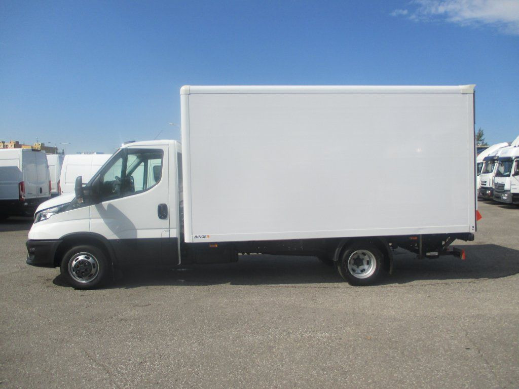 Iveco Daily 35C16 - Fourgon grand volume: photos 5 Iveco Daily 35C16 - Fourgon grand volume: photos 5