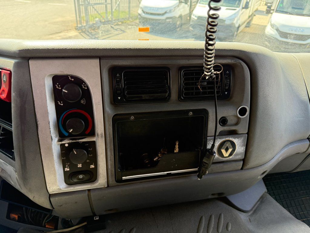 Camion benne Renault Kerax 420 S3 8x4 EURO 3: photos 14