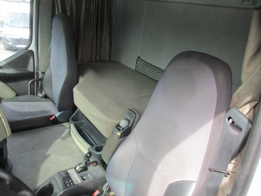 Renault Premium 460 - Camion frigorifique: photos 5 Renault Premium 460 - Camion frigorifique: photos 5