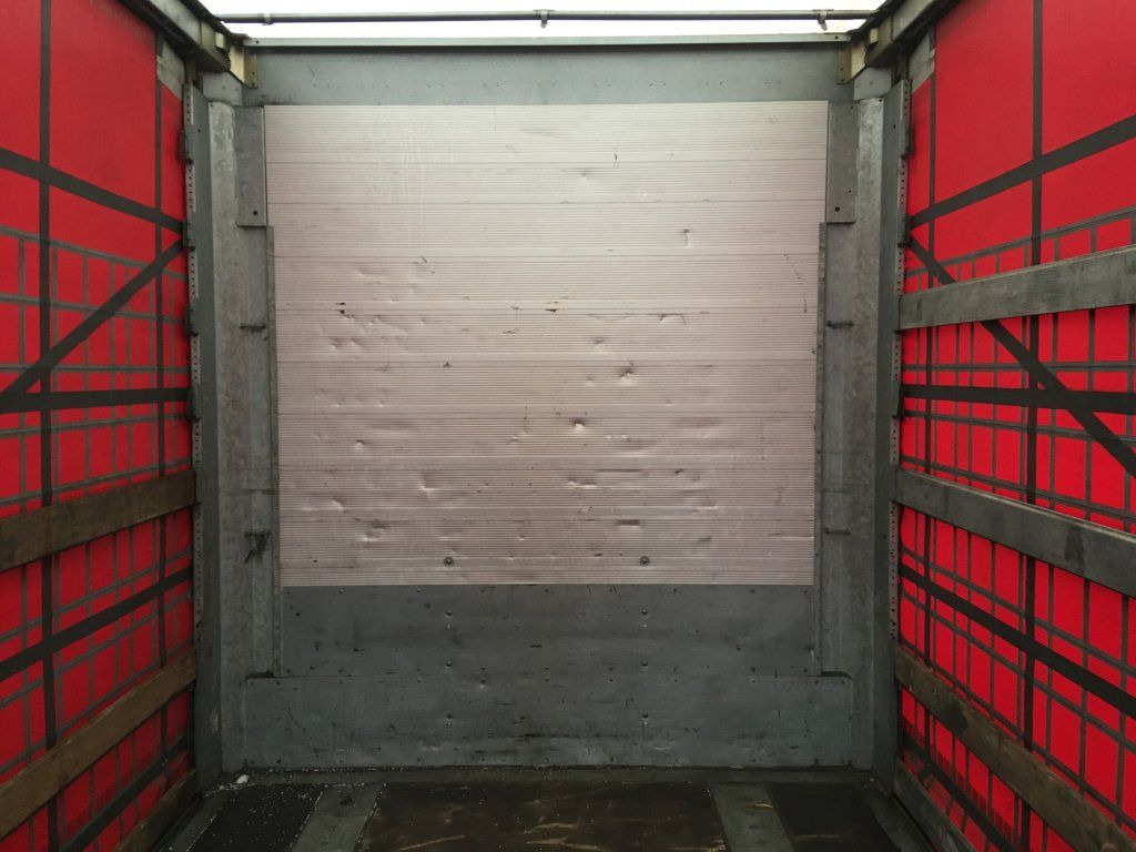 Semi-remorque rideaux coulissants Schmitz Cargobull SCB*S3T standard/lifting roof/Hubdach 2,70-2,85m: photos 11 Semi-remorque rideaux coulissants Schmitz Cargobull SCB*S3T standard/lifting roof/Hubdach 2,70-2,85m: photos 11