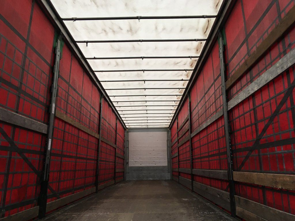 Semi-remorque rideaux coulissants Schmitz Cargobull SCB*S3T standard/lifting roof/Hubdach 2,70-2,85m: photos 8 Semi-remorque rideaux coulissants Schmitz Cargobull SCB*S3T standard/lifting roof/Hubdach 2,70-2,85m: photos 8