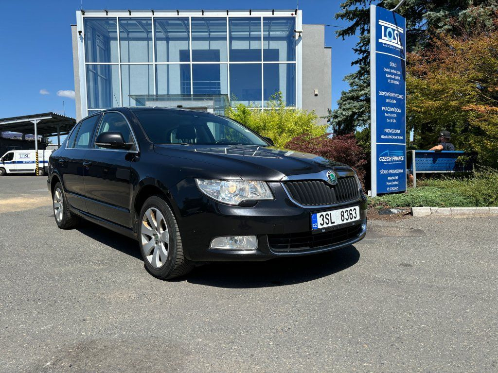 Skoda II 2,0TDi - Berline: photos 4 Skoda II 2,0TDi - Berline: photos 4