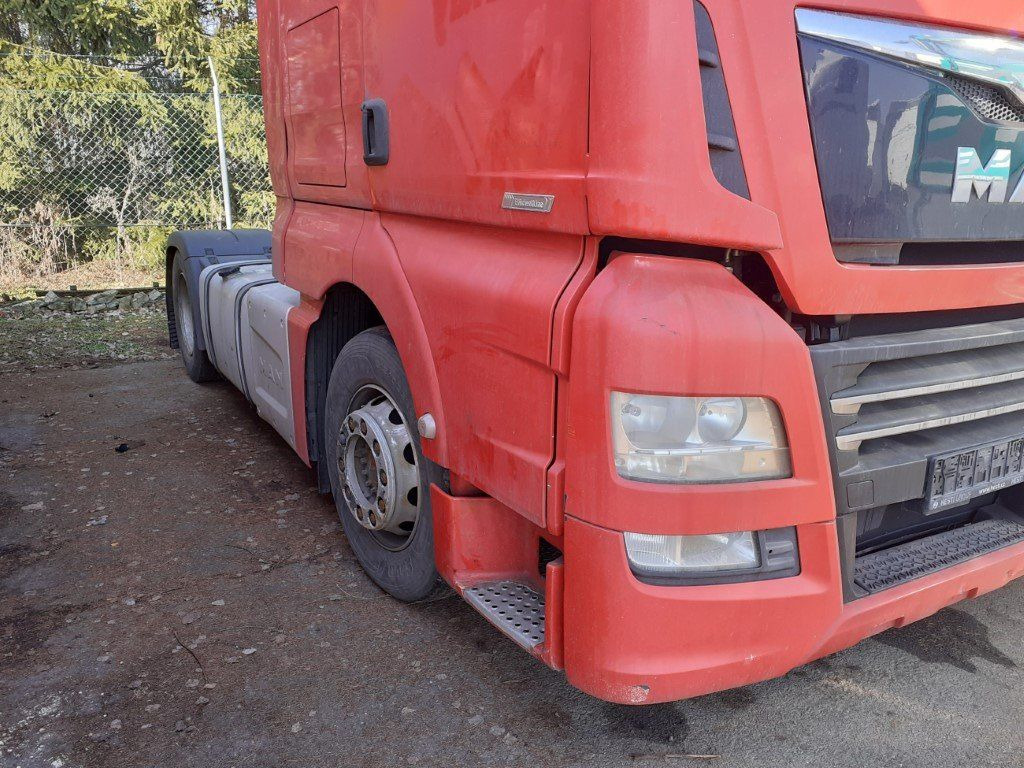 MAN TGX18.460 XLX Motorschaden/engine damage - Tracteur routier: photos 5 MAN TGX18.460 XLX Motorschaden/engine damage - Tracteur routier: photos 5